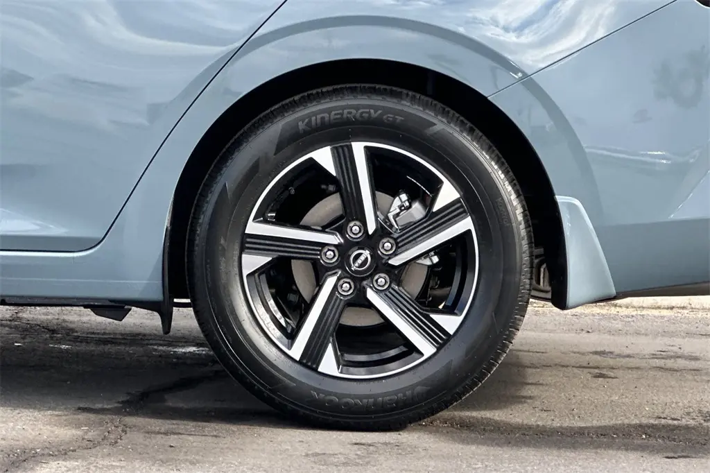 2025 Nissan Sentra SV photo 25