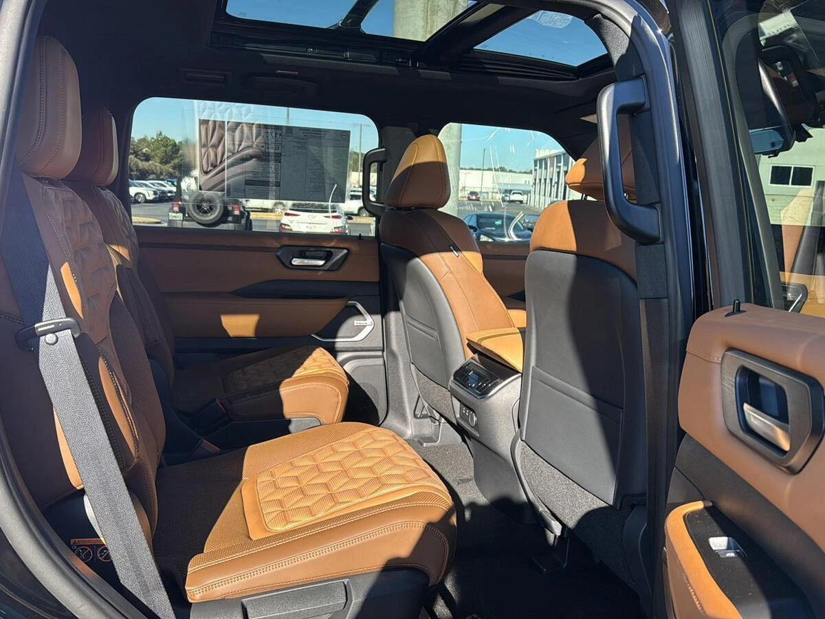 2026 Nissan Armada Platinum Reserve - Photo 12