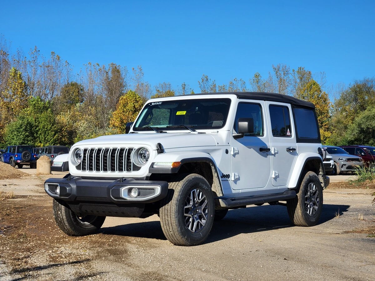 2025 Jeep Wrangler 4-Door Sahara - Photo 16