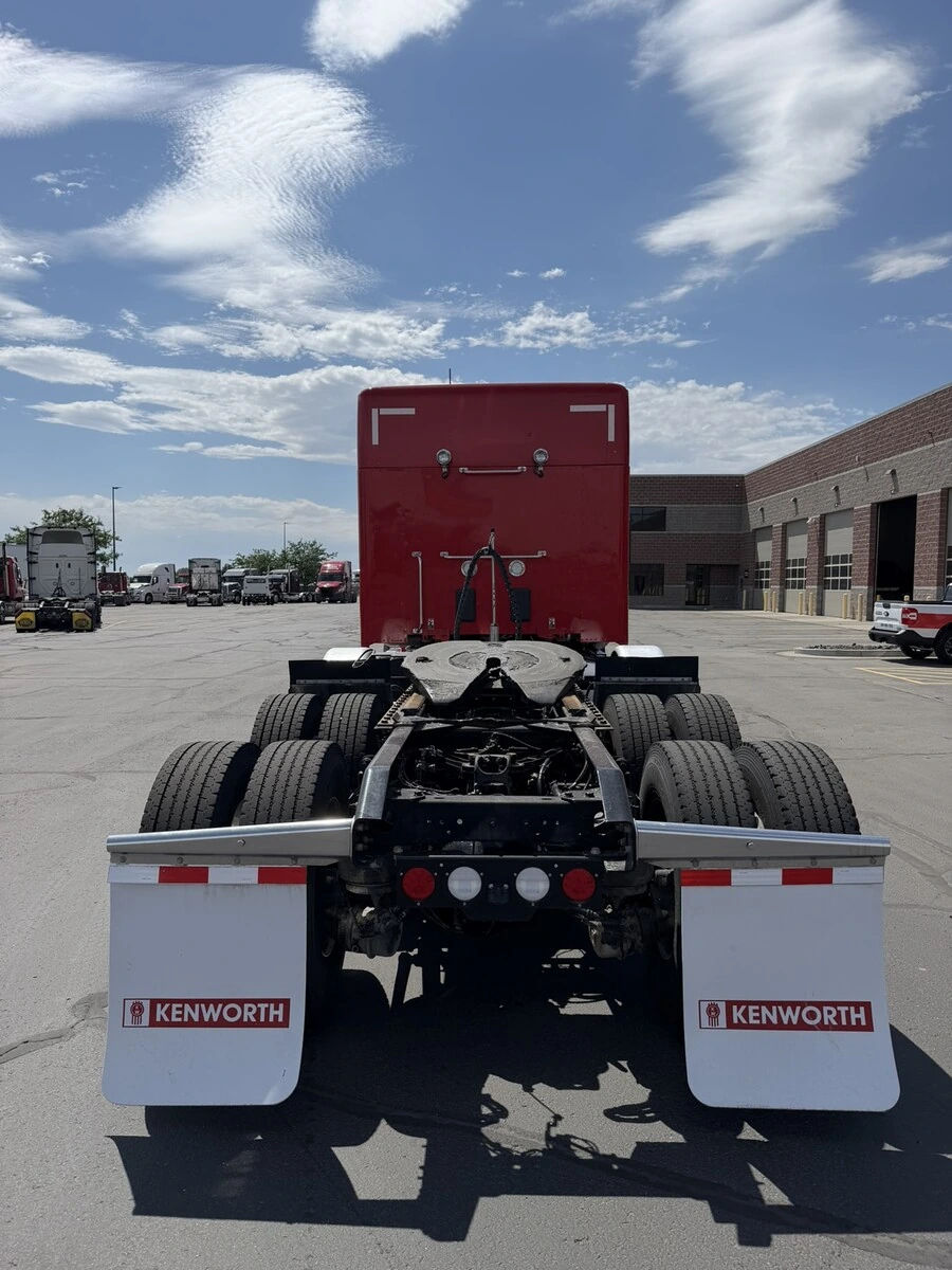 2023 Kenworth T880 — photo 7