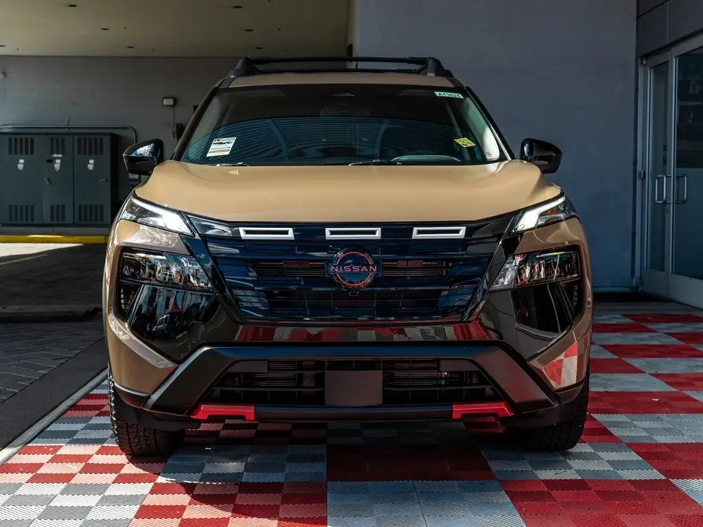 2026 Nissan Rogue SV photo 5
