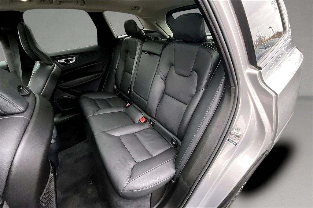 2024 Volvo - image 22