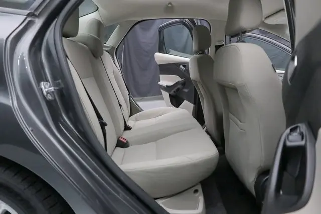 2018 Ford Focus SE photo 14