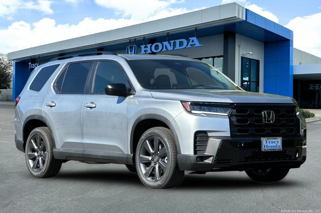 2026 Honda Pilot Sport 2WD's photo