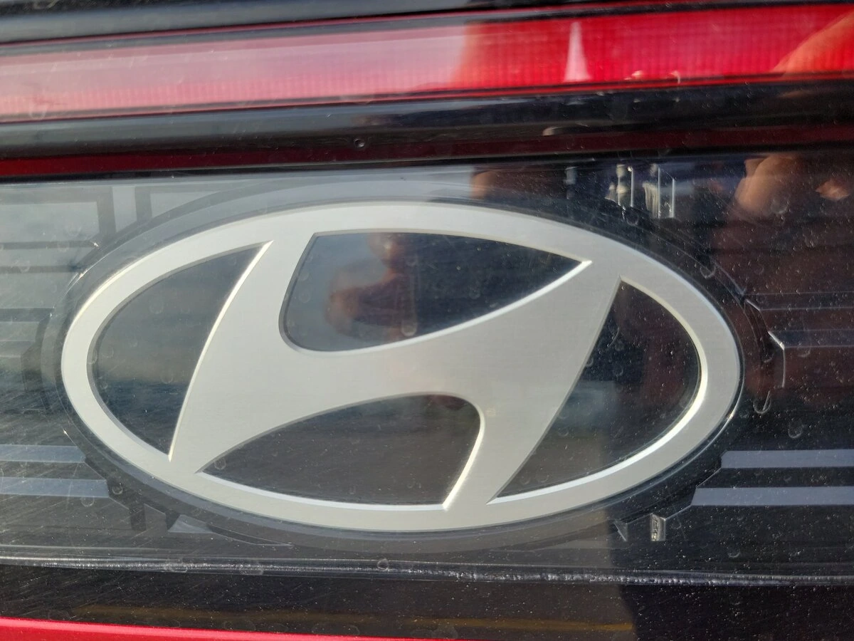 2025 Hyundai Sonata SEL - Photo 9