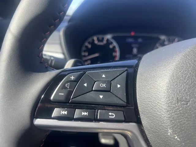 2025 Nissan Altima 2.5 SR photo 16