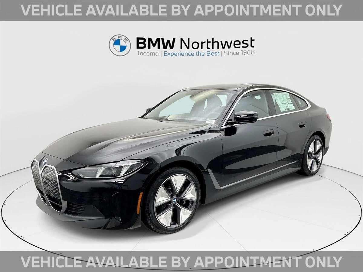 2025 BMW i4 40's photo