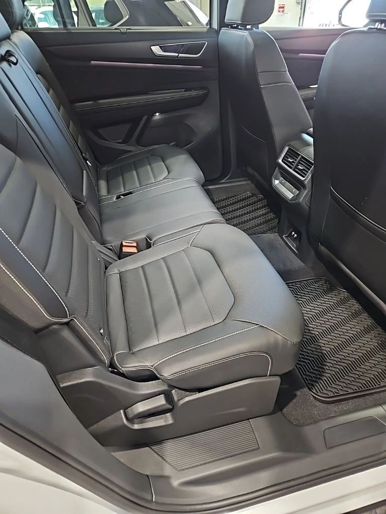 2026 Volkswagen Atlas Cross Sport SEL R-LINE - Photo 17