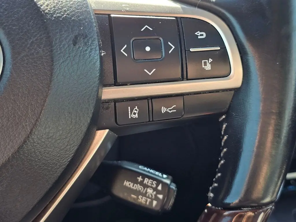 2018 Lexus ES 300h photo 30