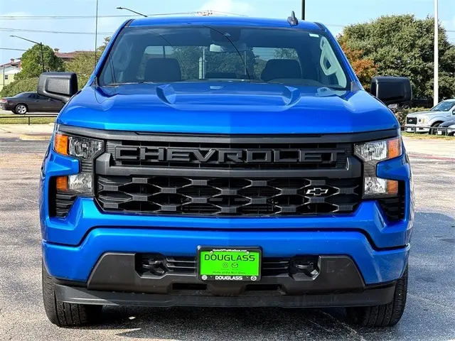 2022 Chevrolet Silverado 1500 Custom photo 3