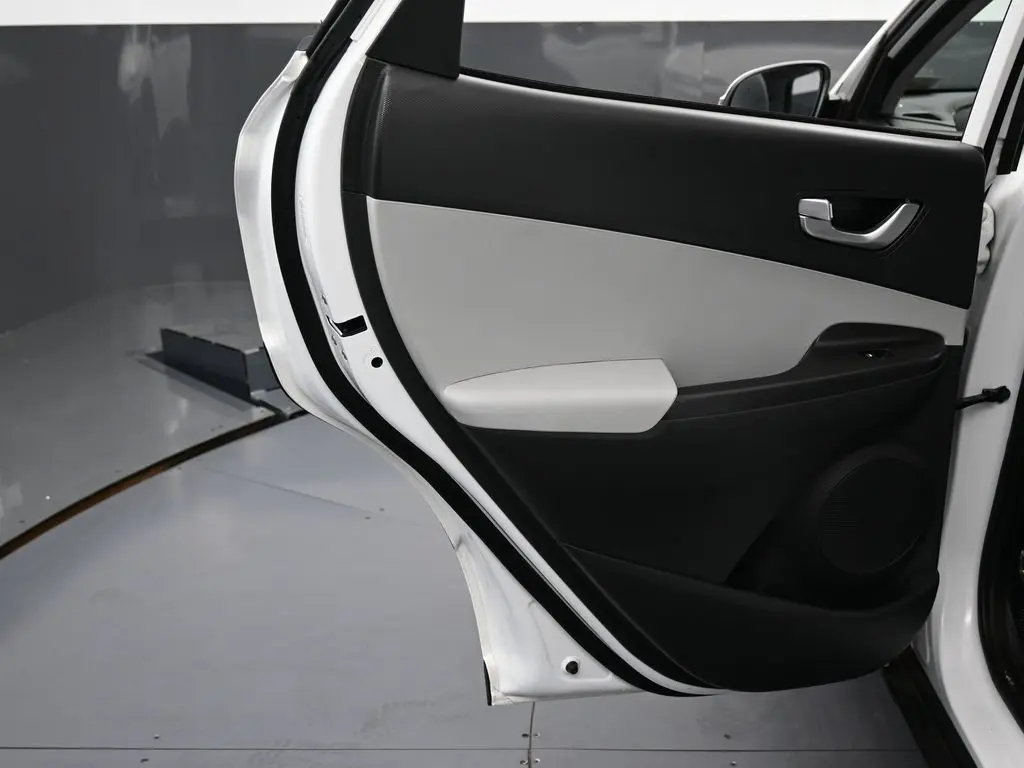 2022 Hyundai Kona SEL N Line photo 37