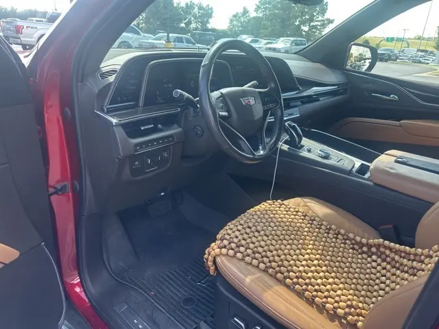 2021 Cadillac Escalade Premium Luxury photo 3