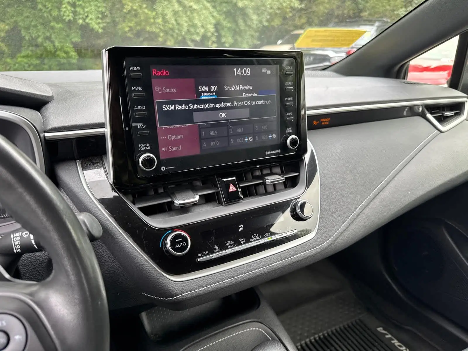 2022 Toyota Corolla SE photo 26