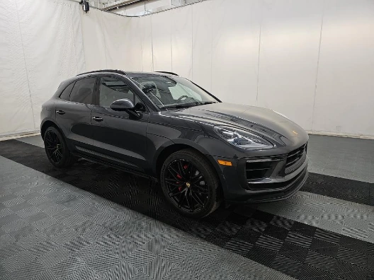 2023 Porsche Macan S's photo