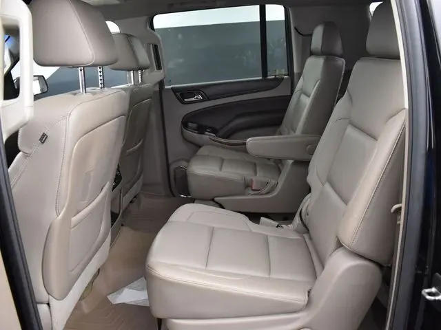 2016 Chevrolet Suburban LTZ photo 25