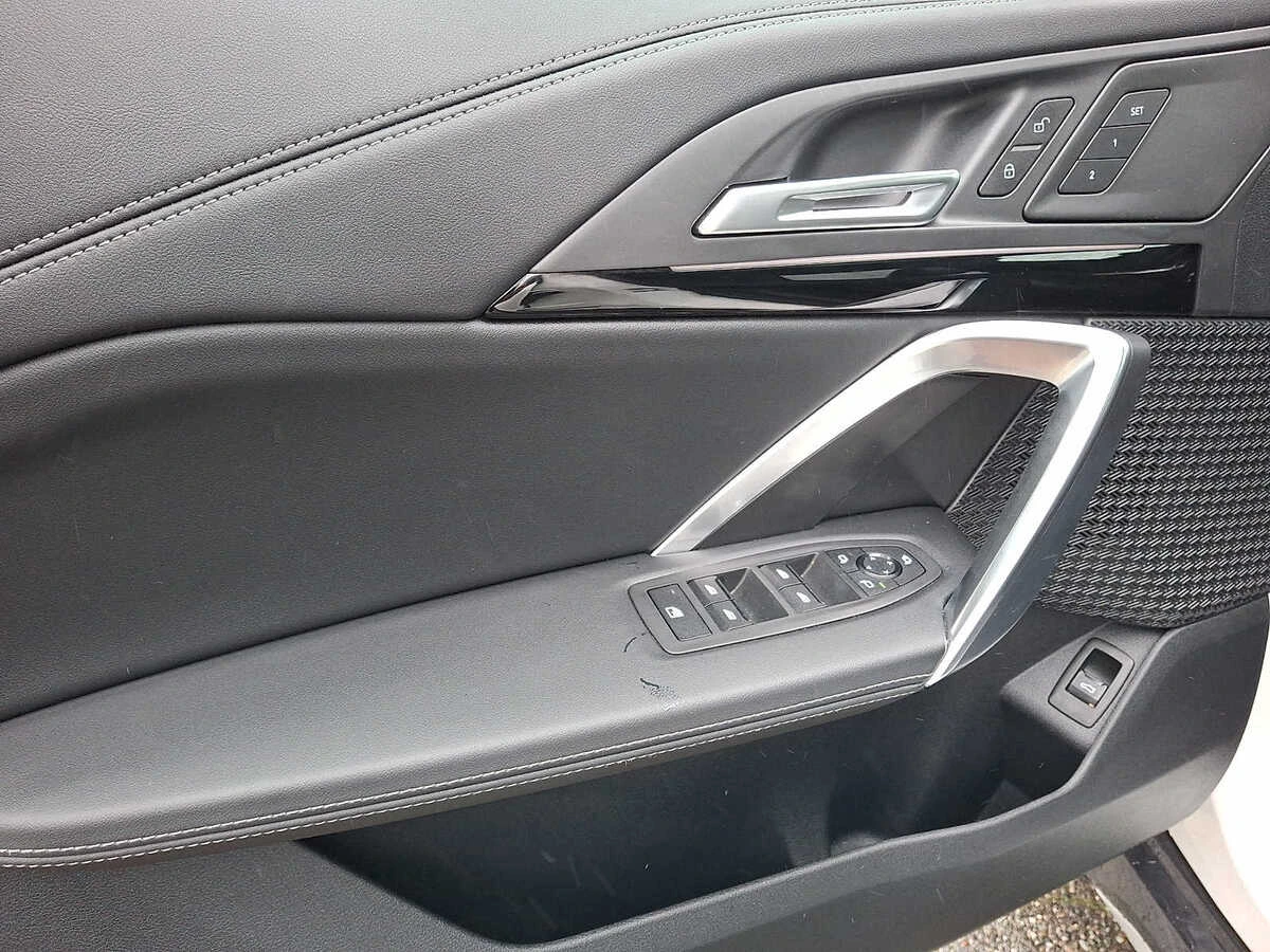 2025 BMW X1 28i - Photo 9