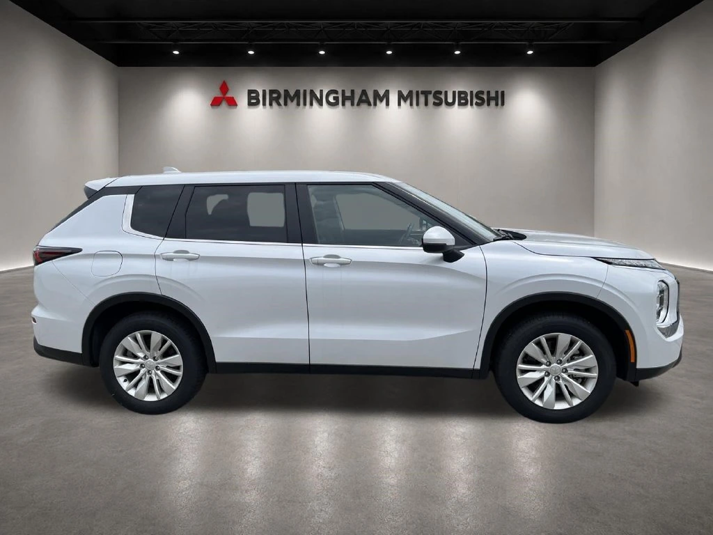 2026 Mitsubishi Outlander ES - Photo 8