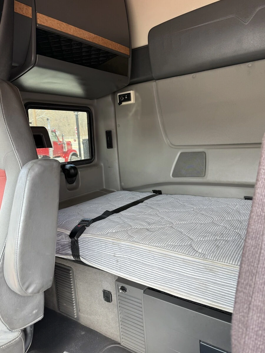 2016 International ProStar - image 13