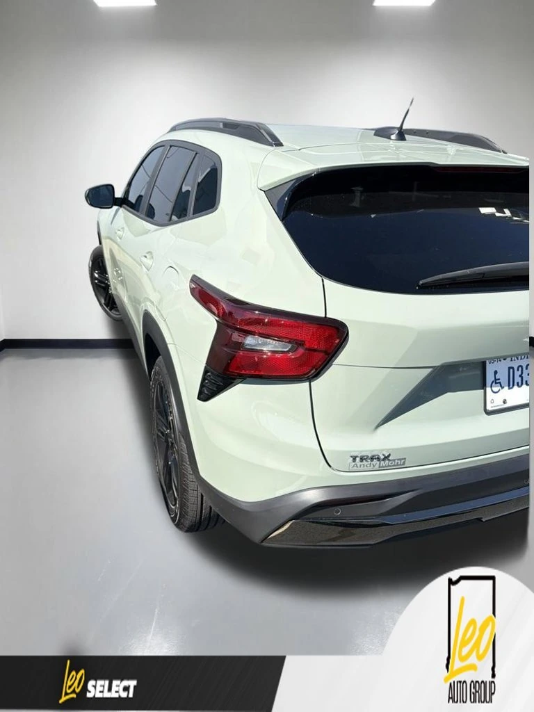 2025 Chevrolet Trax Activ - Photo 16
