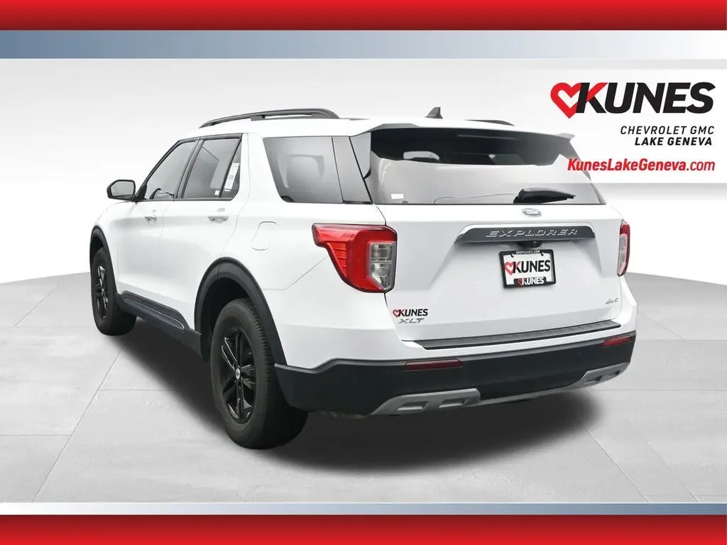 2023 Ford Explorer XLT photo 4