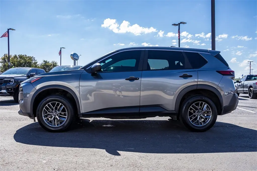 2023 Nissan Rogue S photo 4