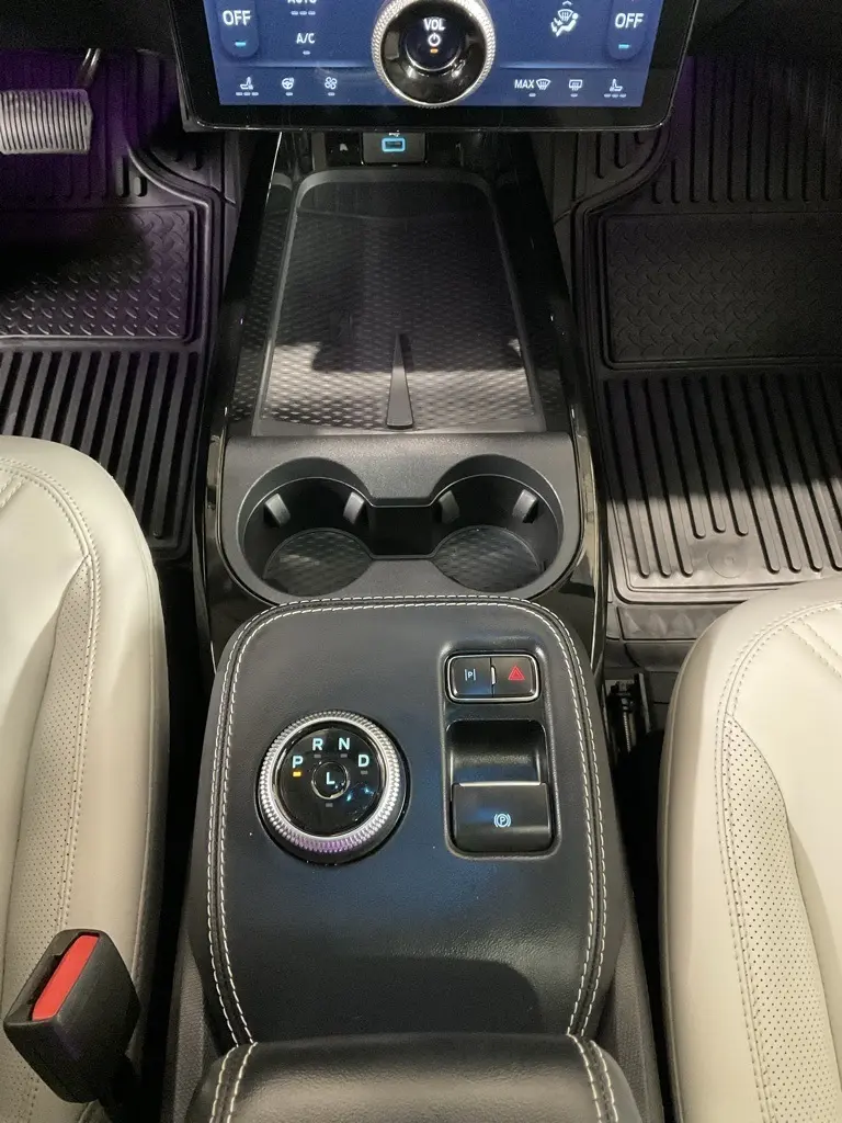 2024 Ford Mustang Mach-E Premium photo 20