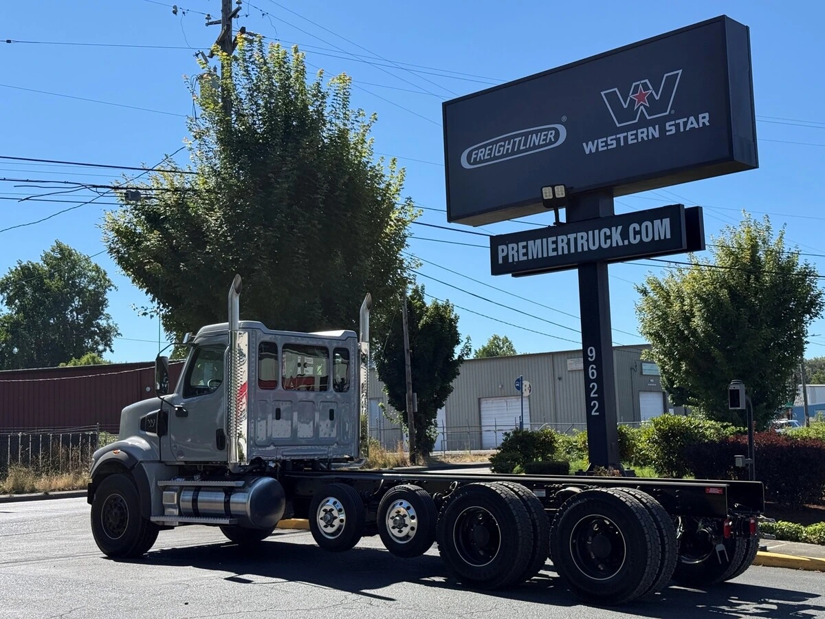 2027 Western Star 49X — photo 5