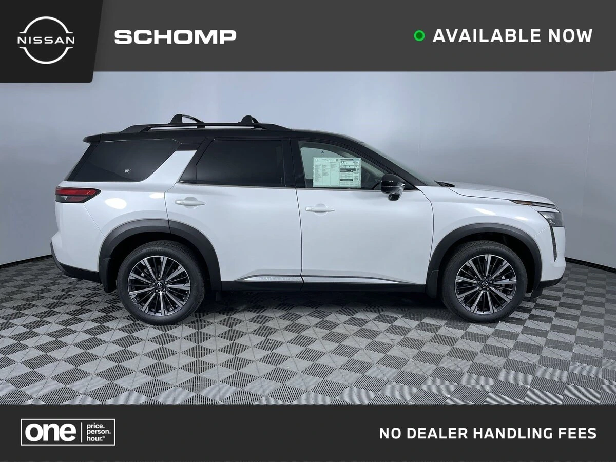 2026 Nissan Pathfinder Platinum 4WD's photo