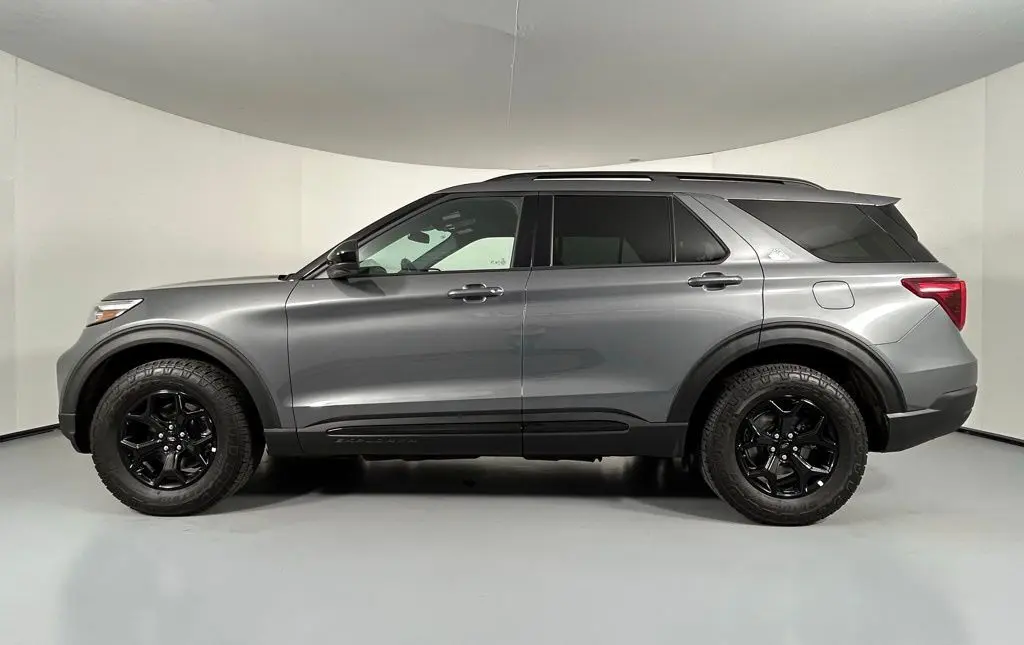 2023 Ford Explorer Timberline photo 2