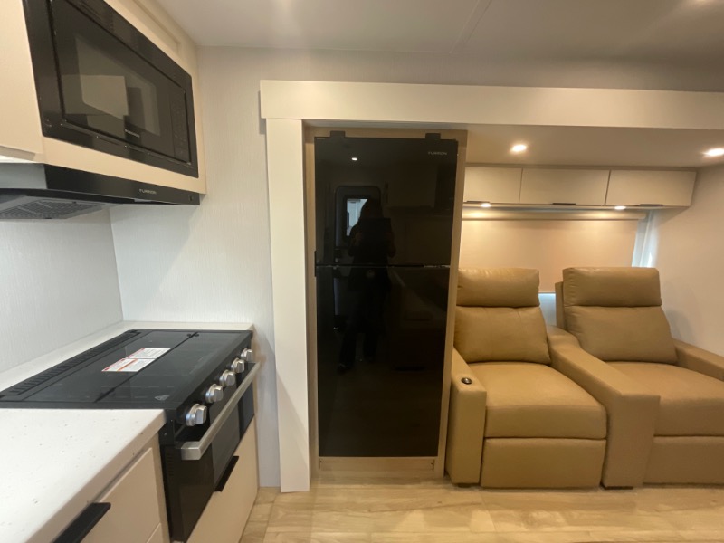 Thrive/24RKS/2026 image-13