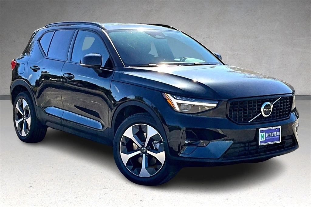 2026 Volvo - image 2