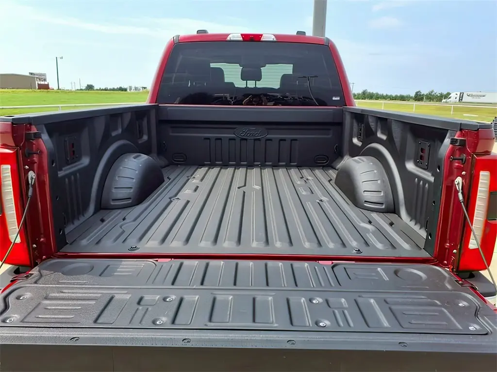 2025 Ford F-250 Lariat photo 22