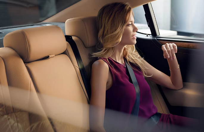 2025 Lexus ES 300h Seats