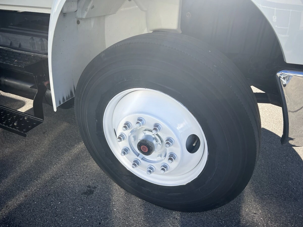 2015 International 4300 - image 5