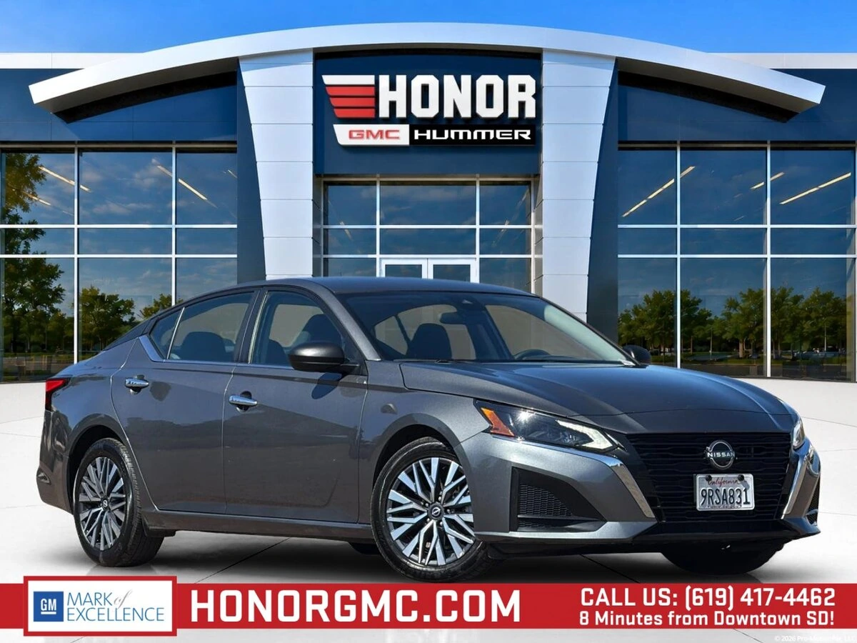 2025 Nissan Altima SV
