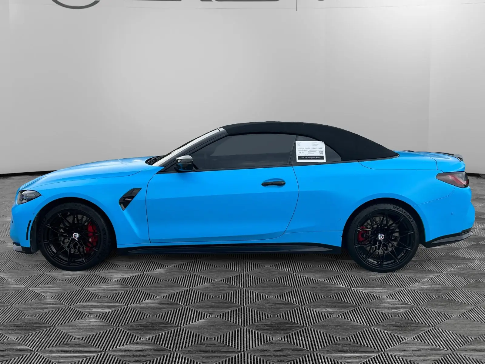 2023 Bmw M4 Competition xDrive Convertible photo 2