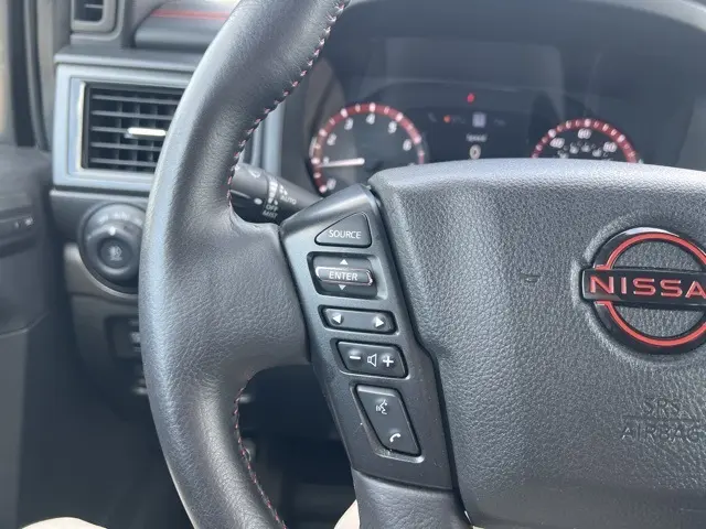 2024 Nissan Titan Crew Cab PRO-4X photo 20
