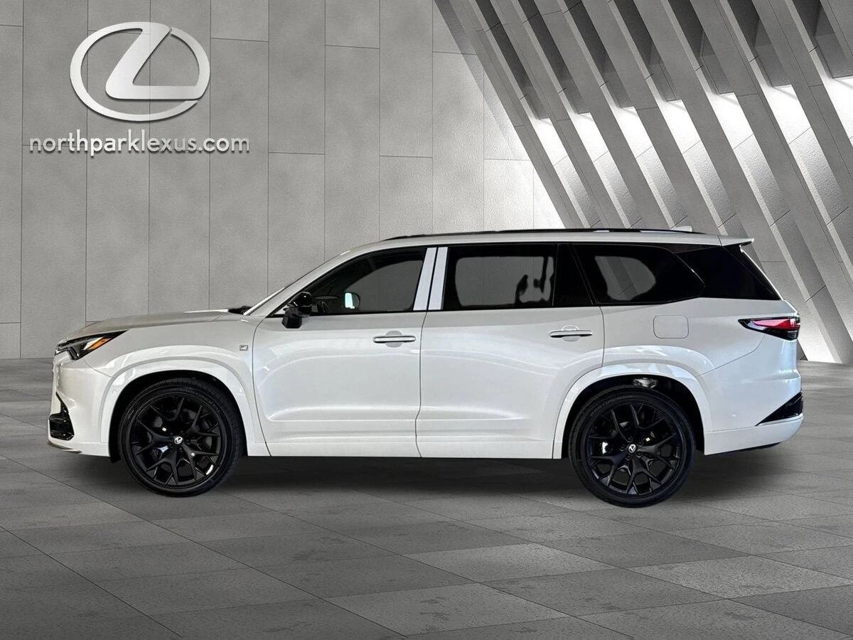 2026 Lexus TX F Sport's photo