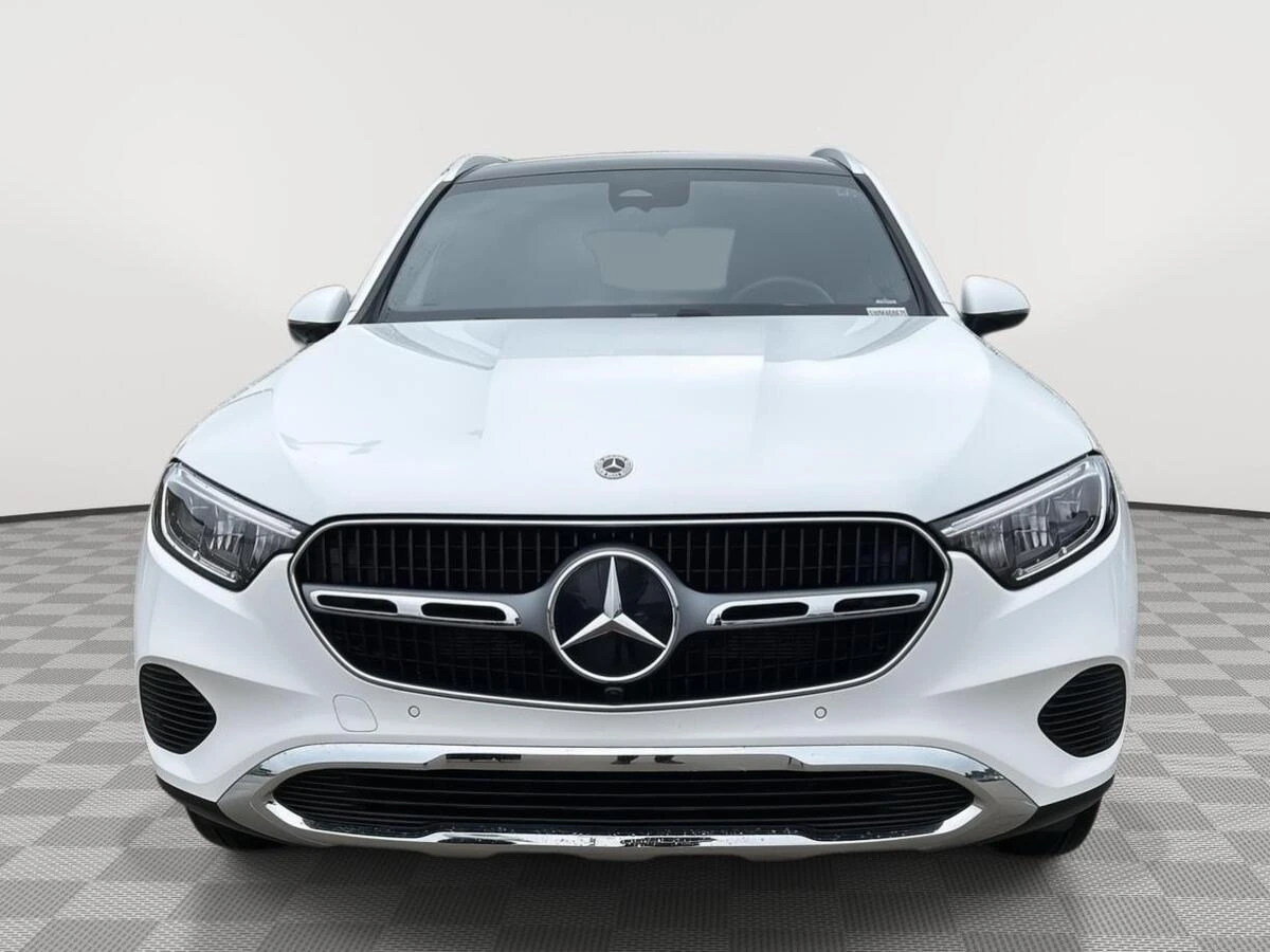 2026 Mercedes-Benz GLC 8