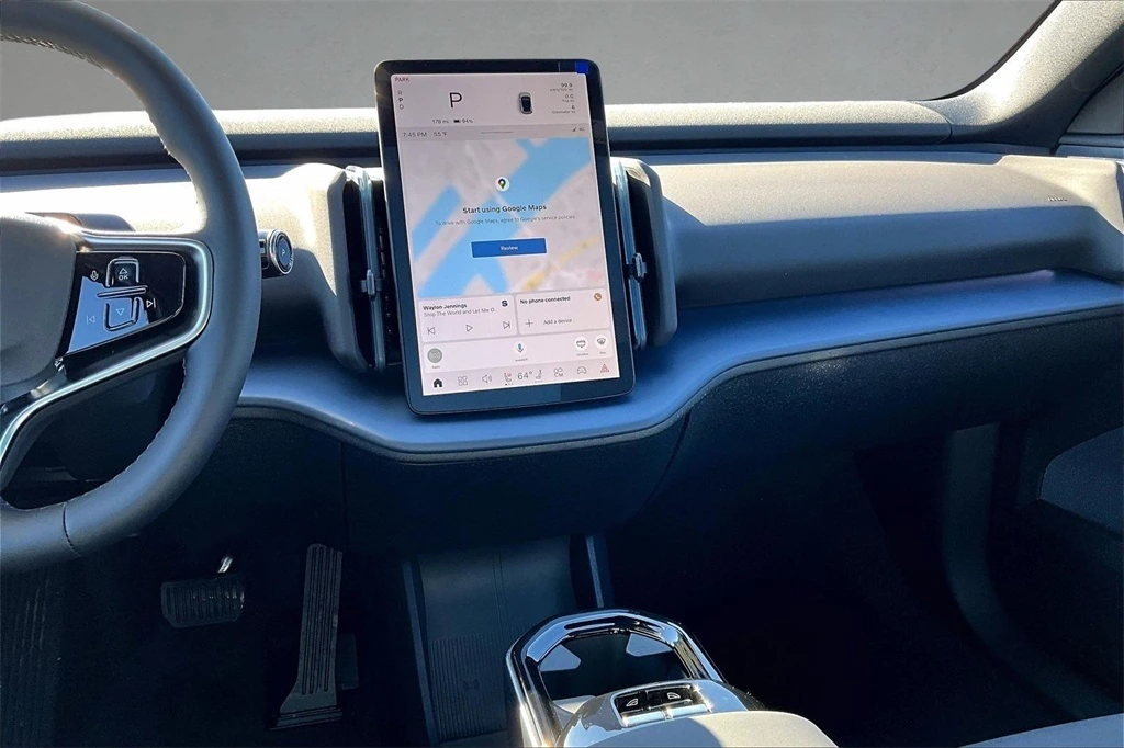 2026 Volvo - image 6