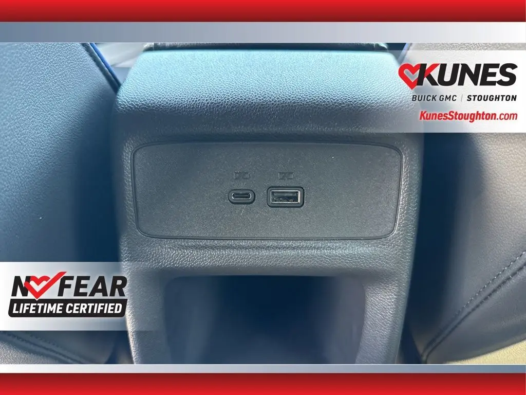 2024 Buick Envista ST photo 26