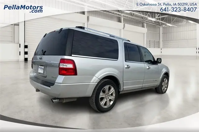 2015 Ford Expedition EL Platinum photo 2
