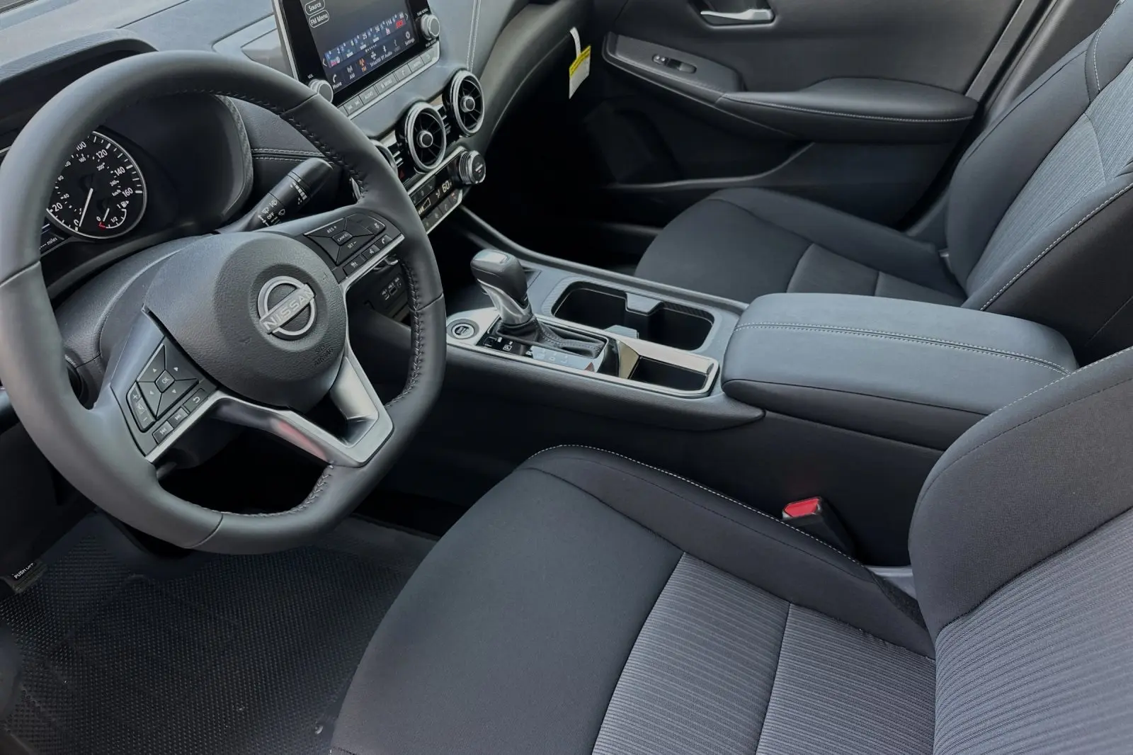 2025 Nissan Sentra SV photo 7