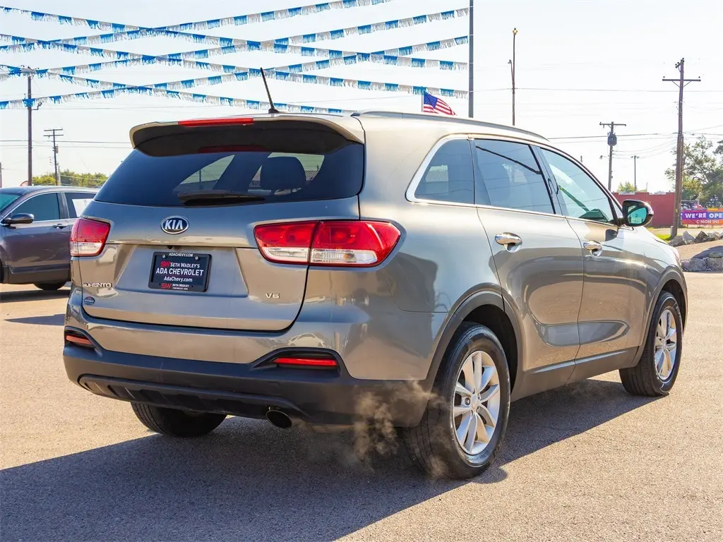 2017 Kia Sorento LX photo 7