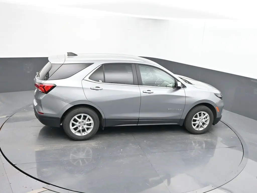 2023 Chevrolet Equinox LT photo 32
