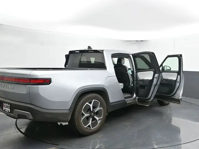 2022 Rivian R1T Adventure photo 43
