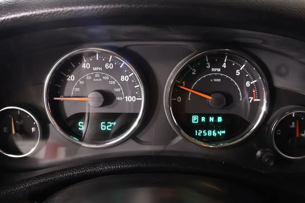 2015 Jeep Wrangler Unlimited Sport photo 4