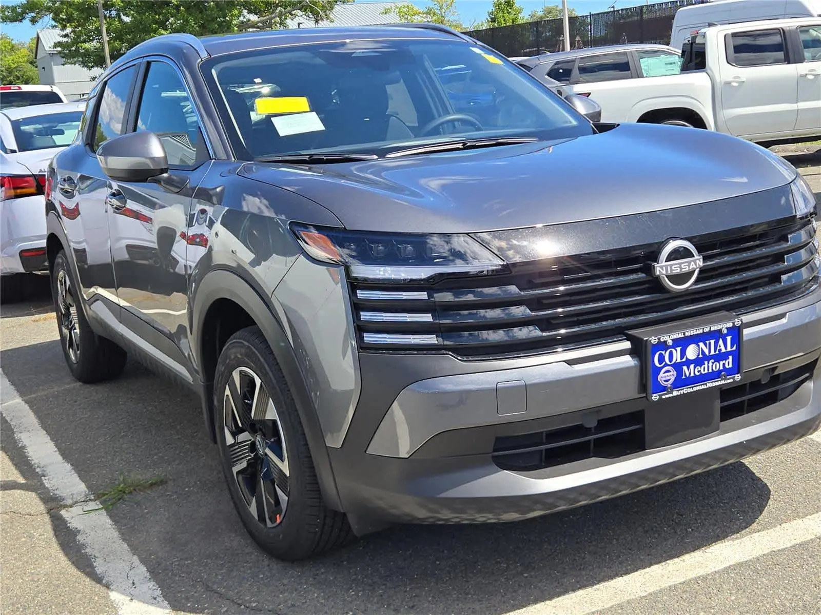 2025 Nissan Kicks SV photo 2