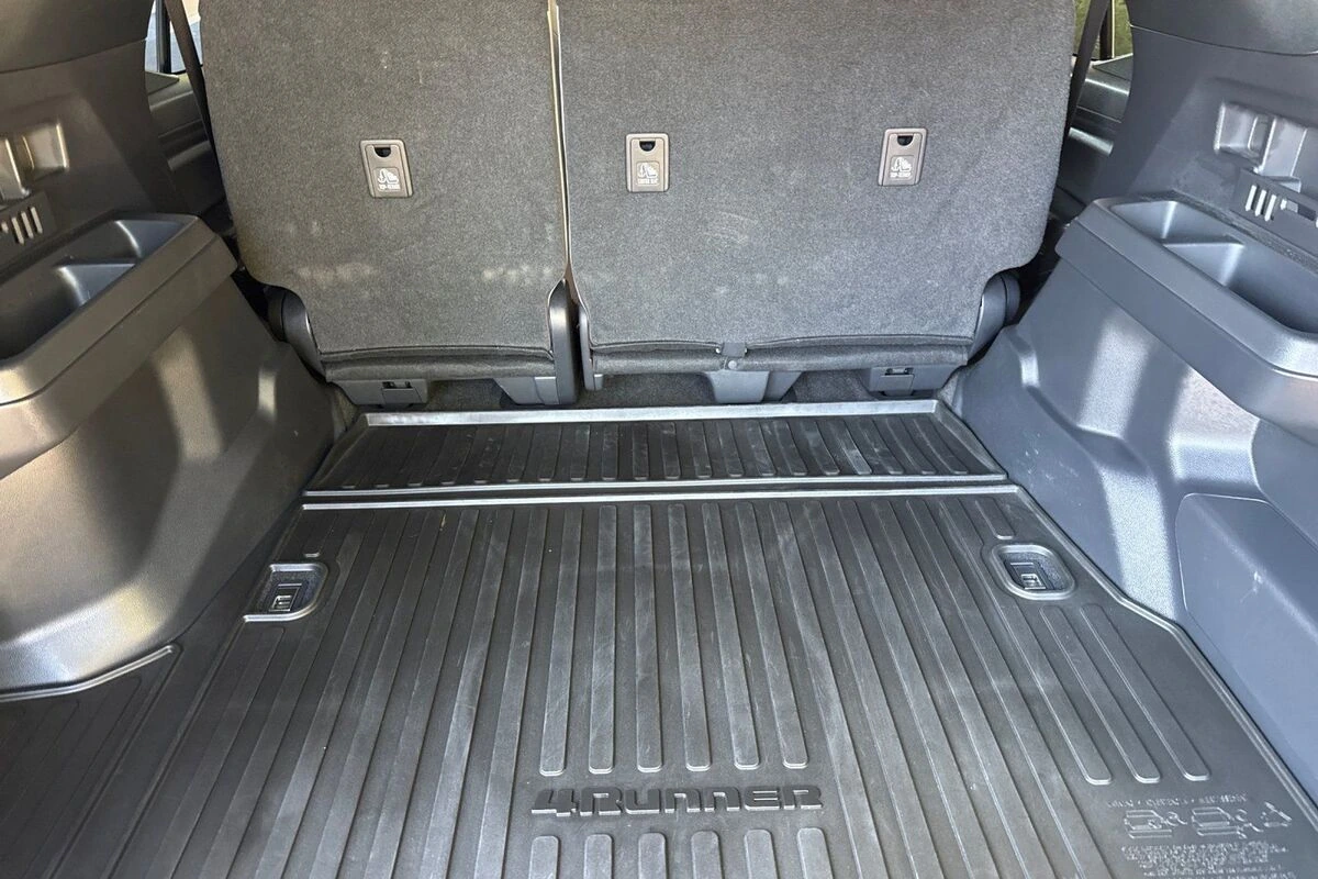 2025 Toyota 4Runner SR5 - Photo 15