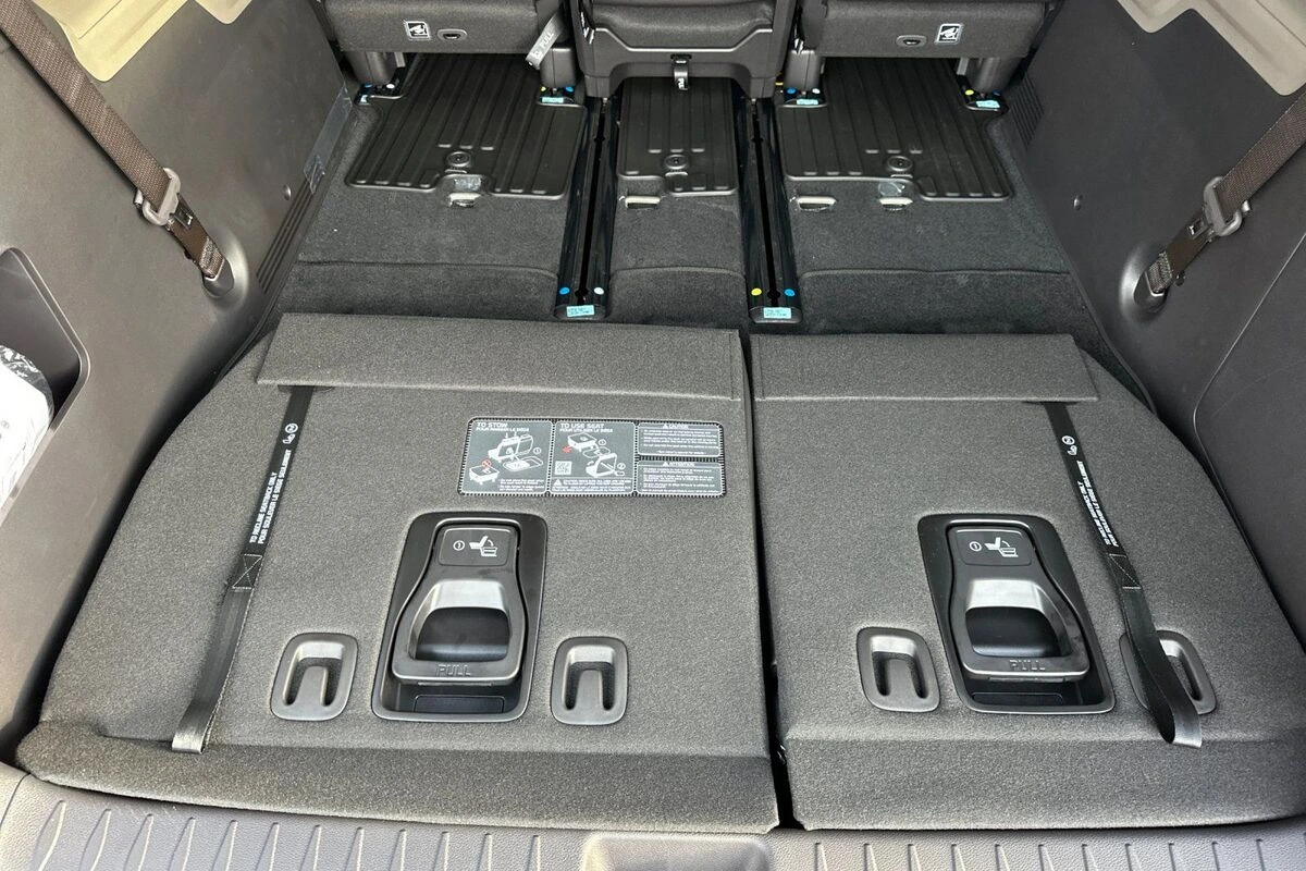 2026 Kia Carnival LXS - Photo 12